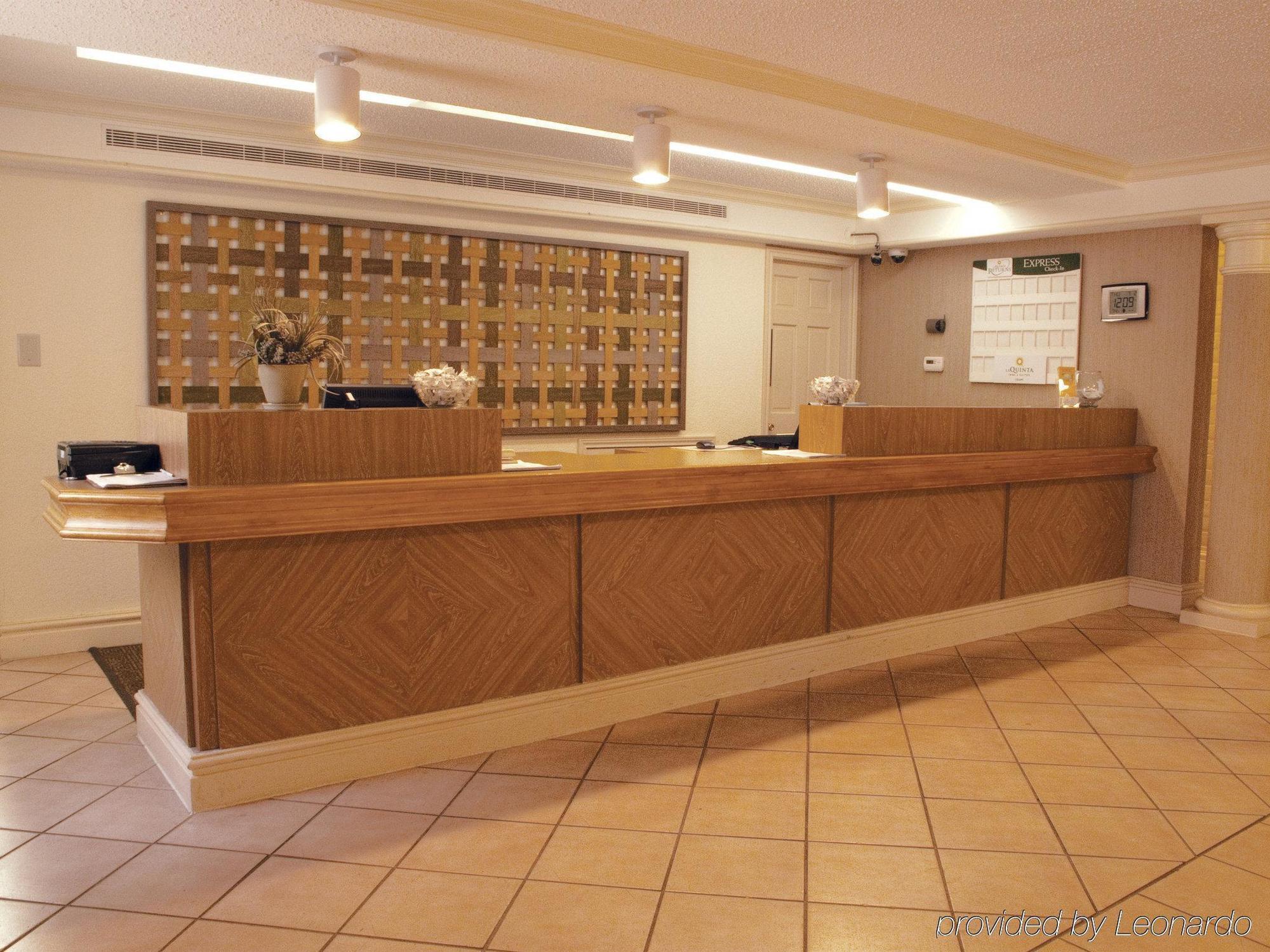 Super 8 By Wyndham The Woodlands North Hotel Екстериор снимка